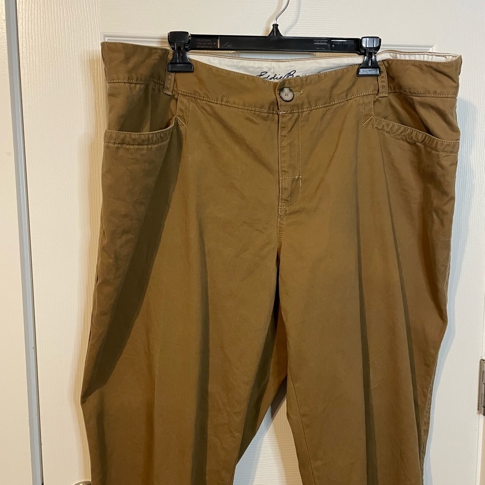Eddie Bauer dark tan khaki ‘Blakely’ capri pants plus sz 20W - Picture 2 of 13